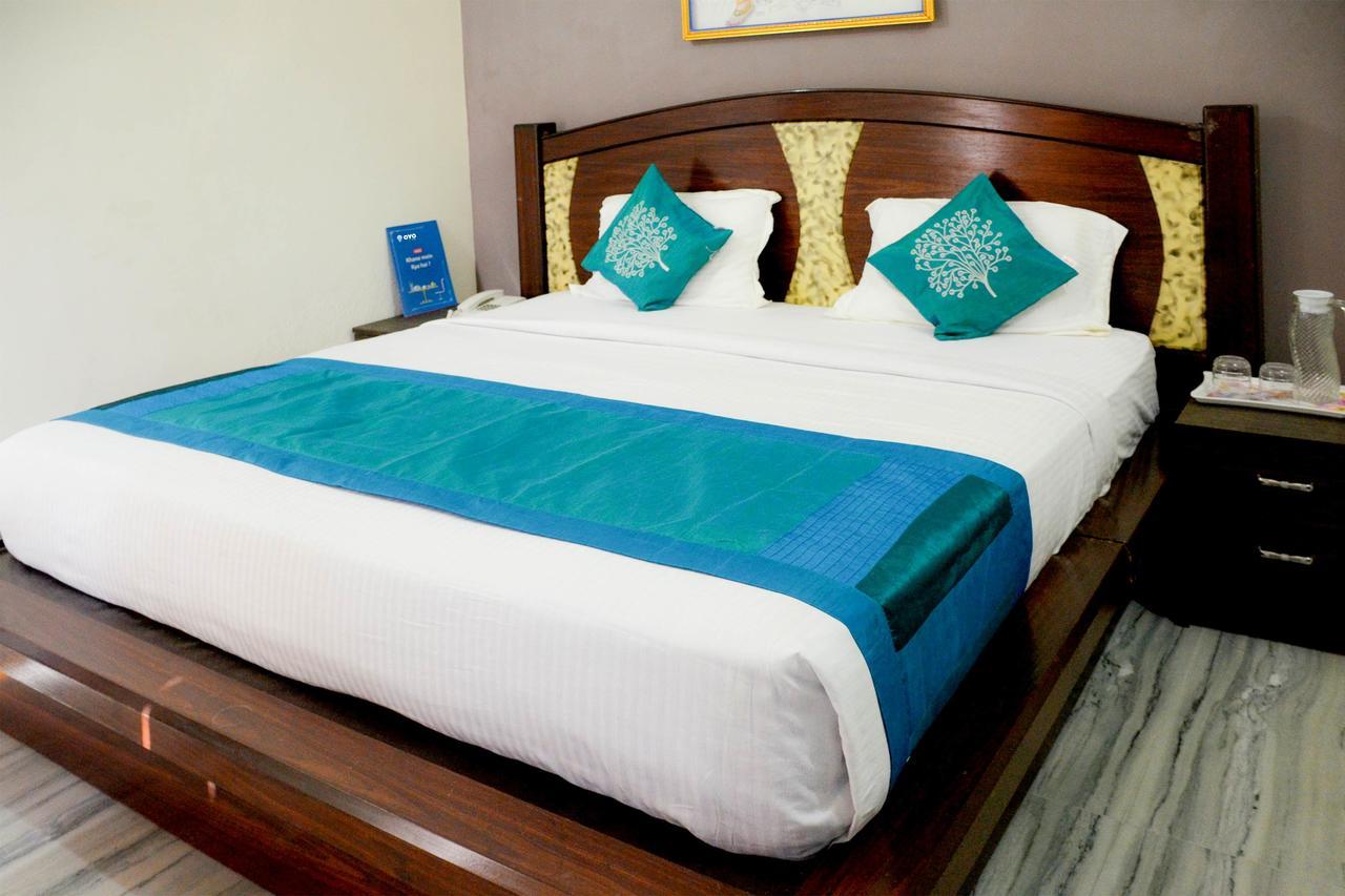King Prince Palace Hotel 고라크푸르 객실 사진